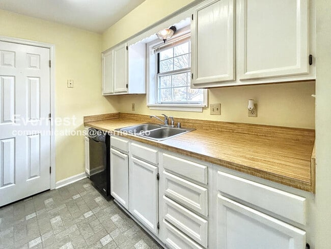 Photo - 217 Mimosa Ave