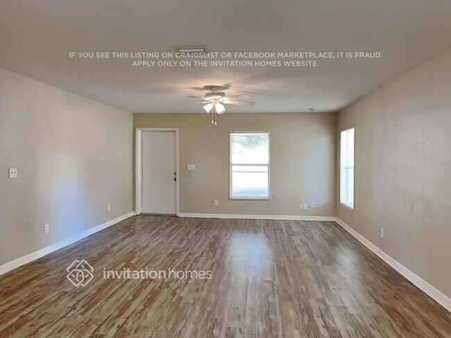 Photo - 2401 Granada Cir E