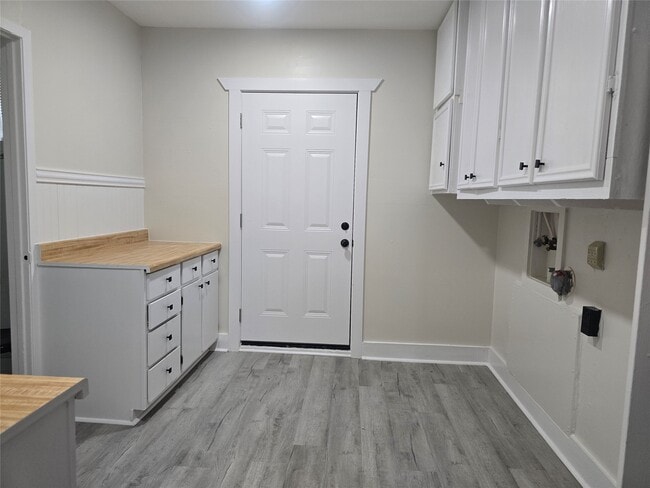 Photo - 10518 Royal Oaks Dr