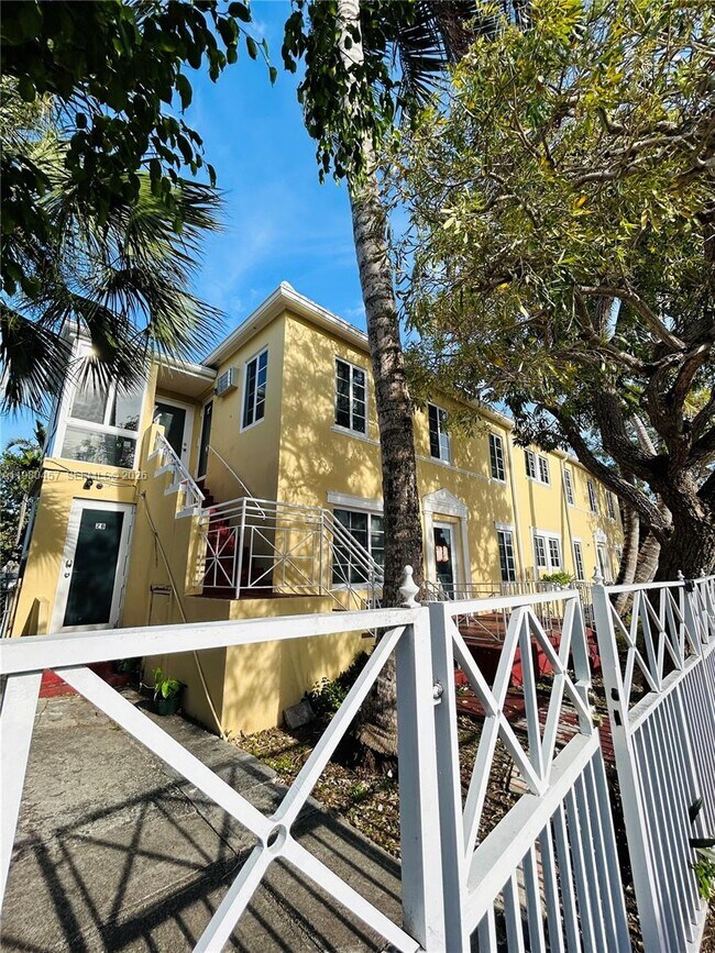 Photo - 7501 Byron Ave Unit 1A