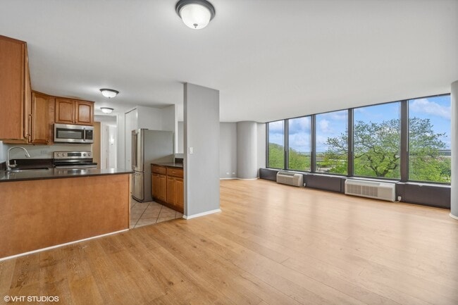 Photo - 505 N Lake Shore Dr Unit 405