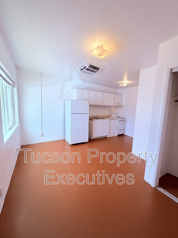 Photo - 2411 S 6th Ave