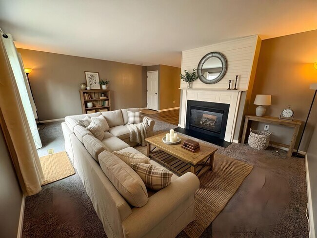 Photo - 3 Bedroom 4 Bathroom Available in Hummelstown w/Large Bonus Room!