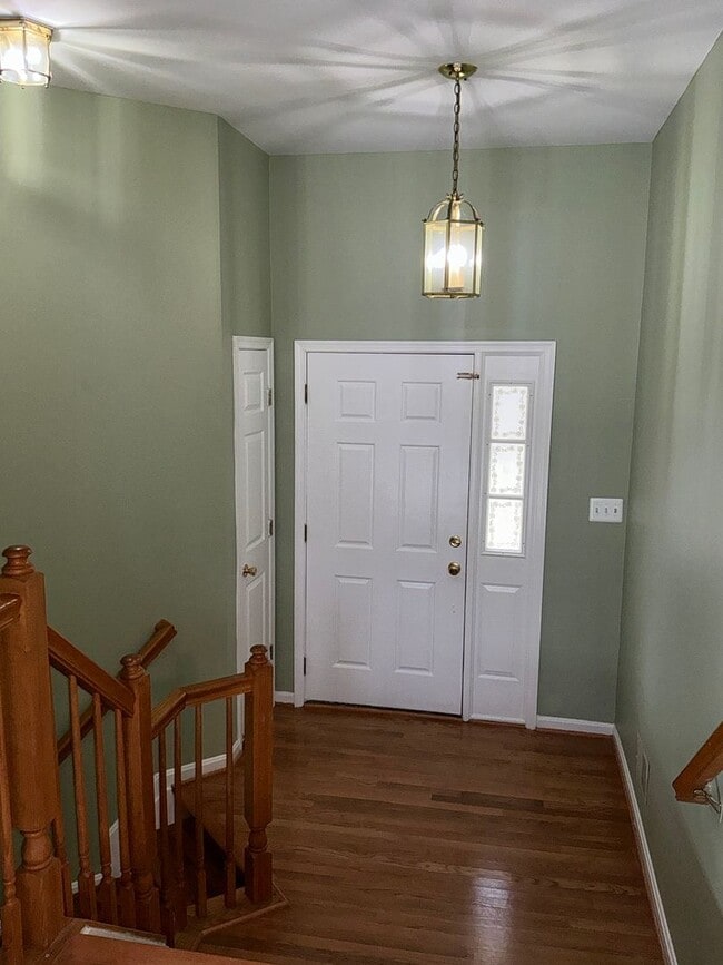 Photo - Beautiful 3BR 3.5BA 3 level townhome locat...