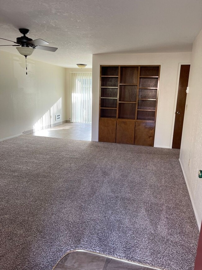 Photo - 027-Candalaria Plaza