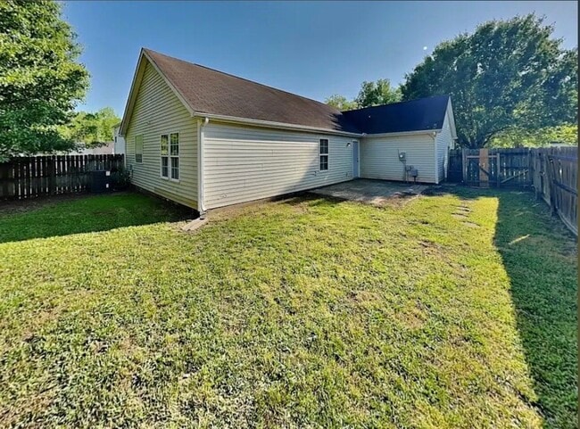 Building Photo - 8731 Purple Thistle Ln