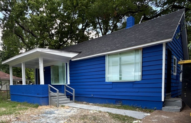 Building Photo - Fully Renovated 4BR Home in Highland Heights – Section 8 Welcome!