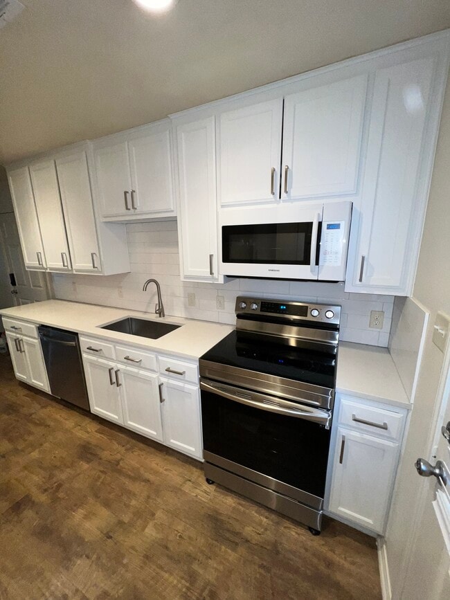 Photo - 5628 Humbert Ave