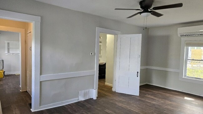 Photo - 83 W Main St