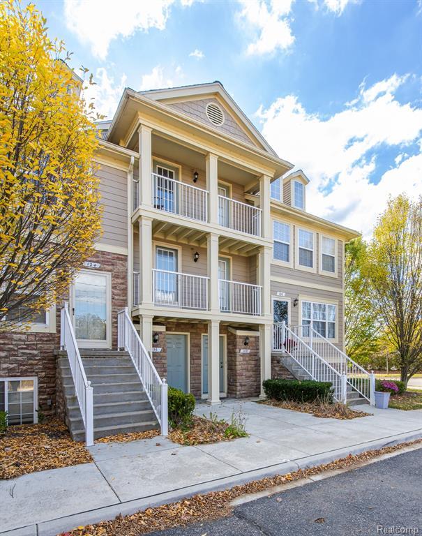 Building Photo - 116 Saber Way