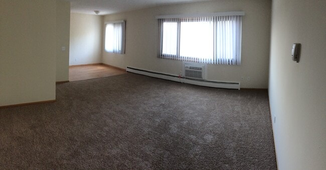Regent Place Apartments Hwy 100