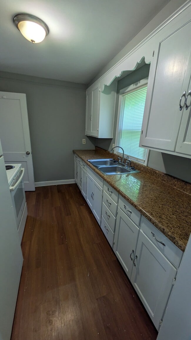 Photo - 3213 S Ash Ave
