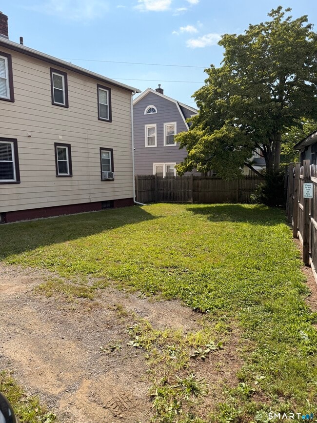 Photo - 47 Woodin St