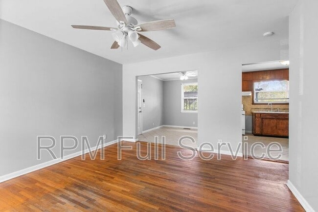 Photo - 465 Clearwater Dr