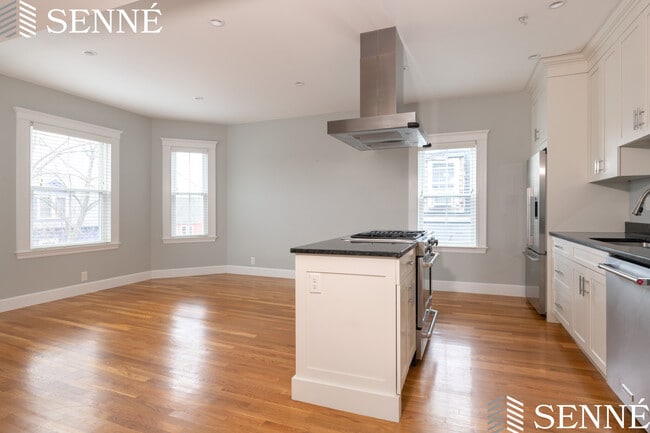Photo - 8 Rockingham St Unit 2