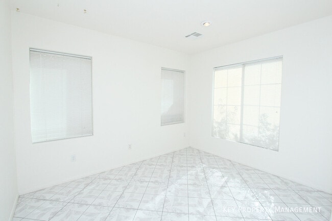 Photo - 5830 Willow Trace Ave