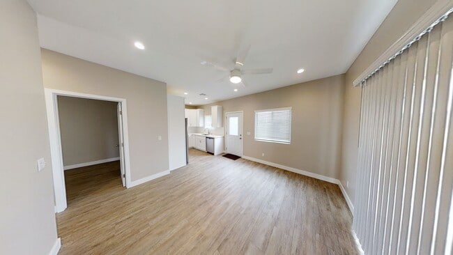 Photo - 4BD/2BA, Private Yard!!