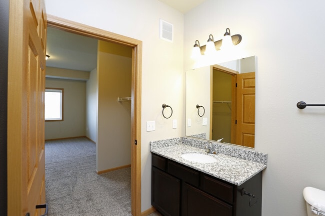 2HAB, 2BA - Blue Spruce