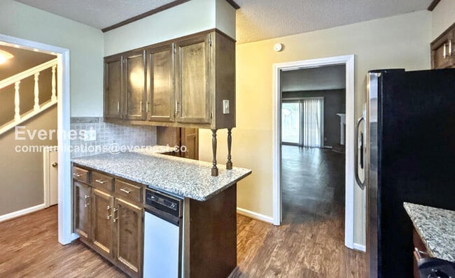 Photo - 493 Cedar Crest Dr