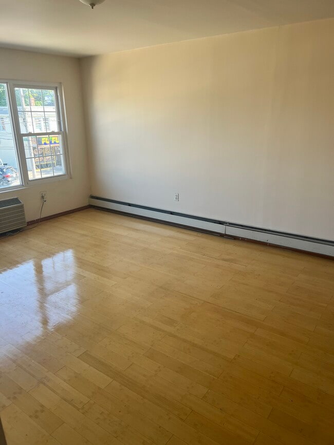 Building Photo - 245-53 149th Ave Unit #1