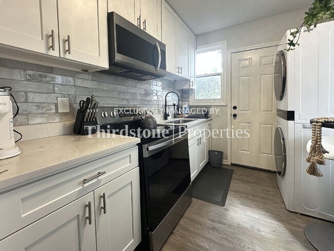Photo - 2508 Gilmore St