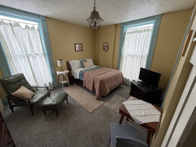 Photo - 508 W Taylor St