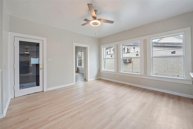 Photo - 615 Pacific St