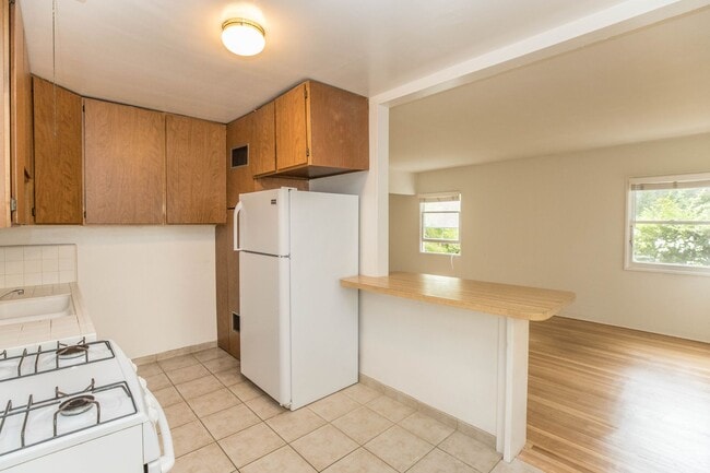 Photo - 25 19th Ave Unidad A