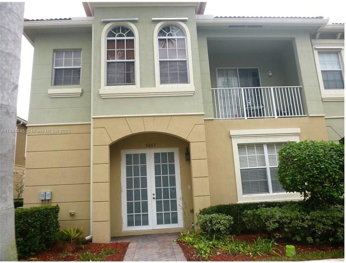 Photo - 5867 Hampton Hills Blvd (Tamarac, FL)