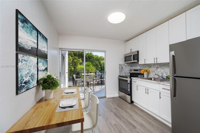 Photo - 2463 Coral Wy Unit 35