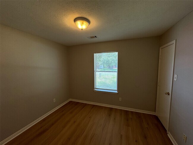Photo - 16324 Sun View Ln