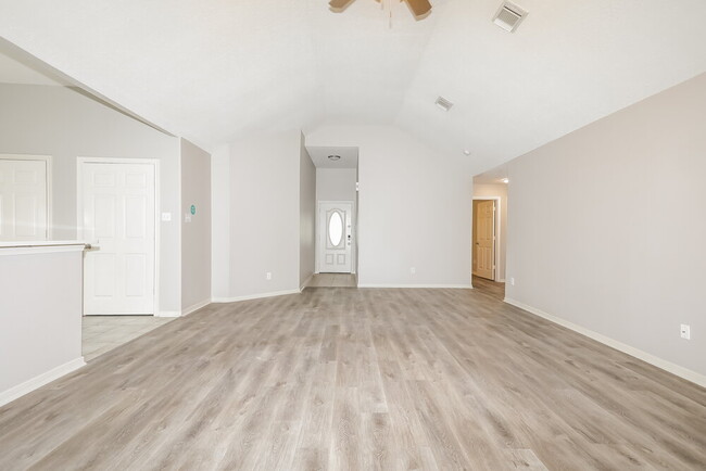 Photo - 626 Fantasy Ln