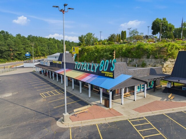 Photo - 2462 Wisconsin Dells Pkwy