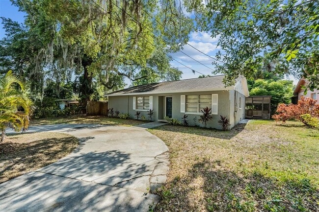 Photo - 9616 N Oklawaha Ave