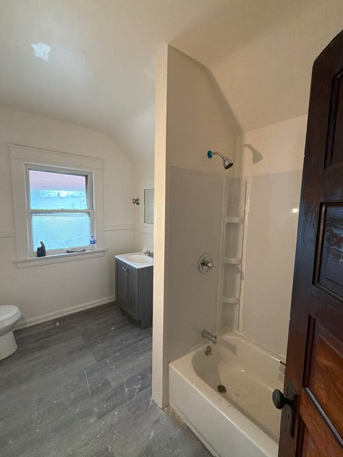 Photo - 421 Cincinnati St