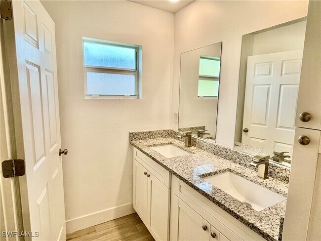 Photo - 3720-3722 SW 8th Pl