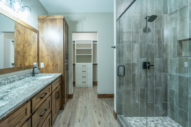 Photo - 11553 Forestview Dr S