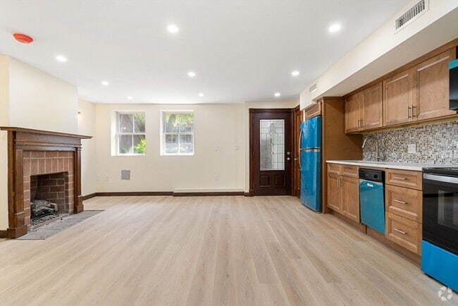 Building Photo - 198 Beacon St Unit A Rental