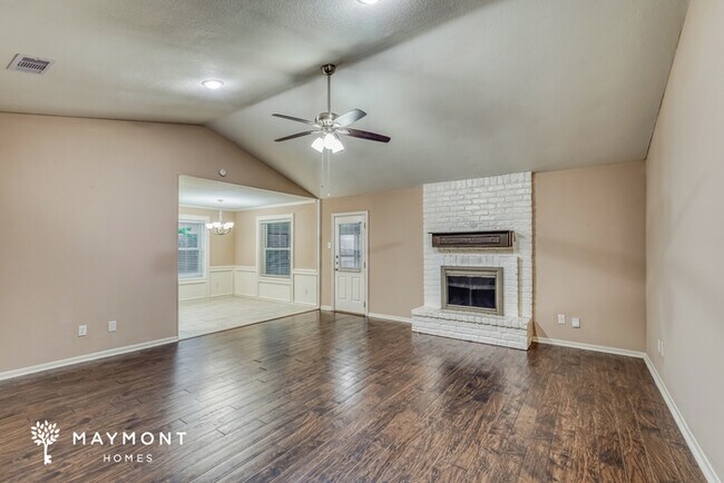 152 Bastrop St