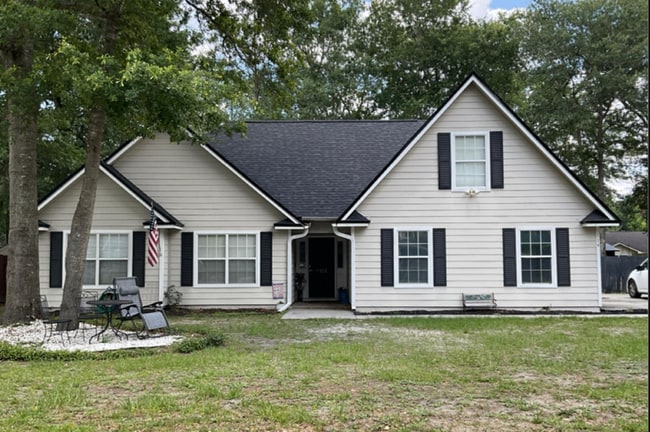 Building Photo - 114 Royal Acres Cir Rental
