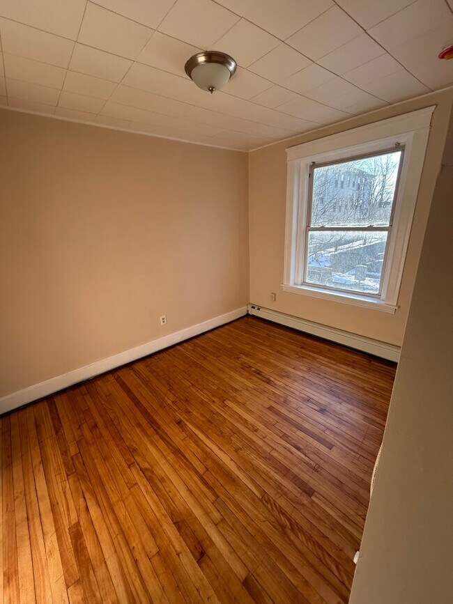 Photo - 1 Hitchcock Rd Unit 4