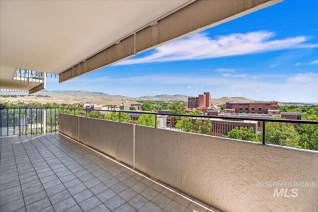 Photo - 200 N 3rd St