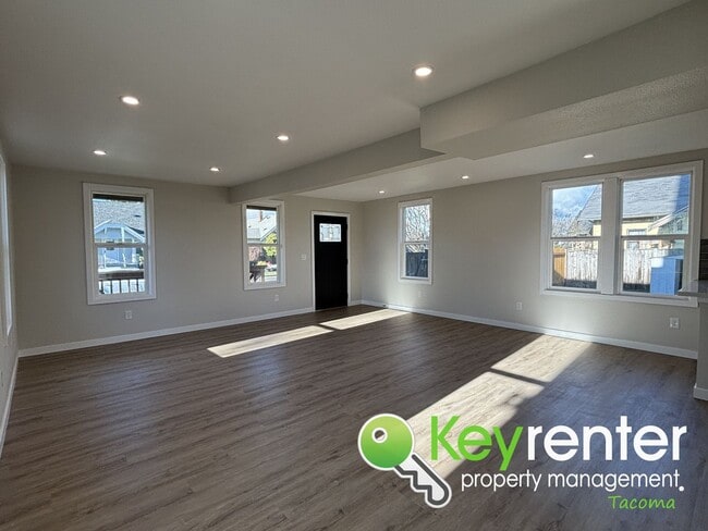 Photo - One of a Kind Multi-level Home in Tacoma!