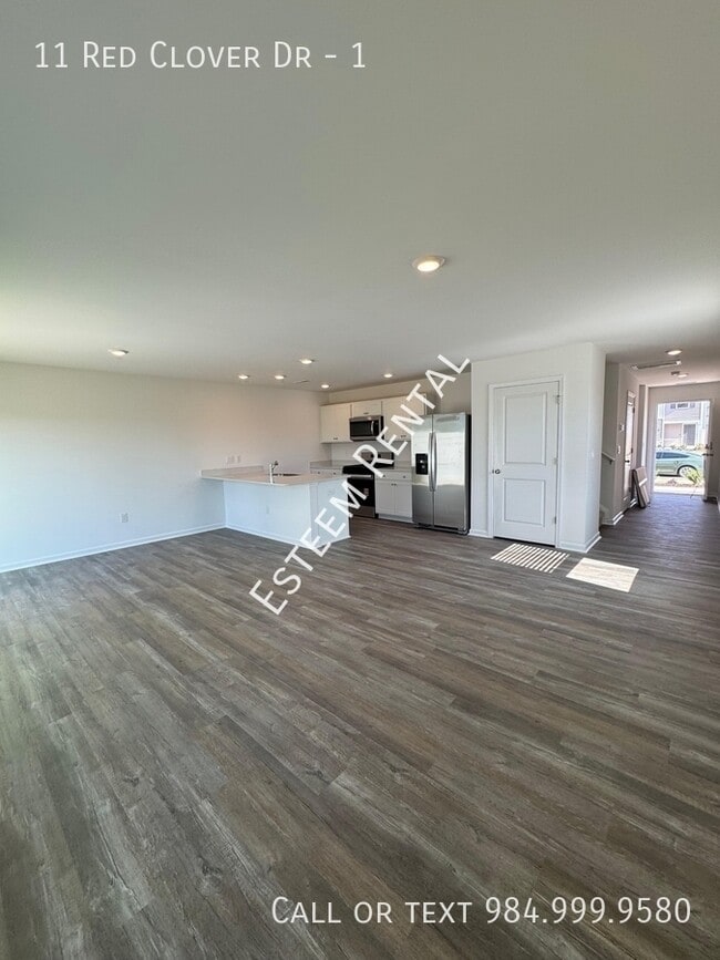 Photo - 11 Red Clover Dr