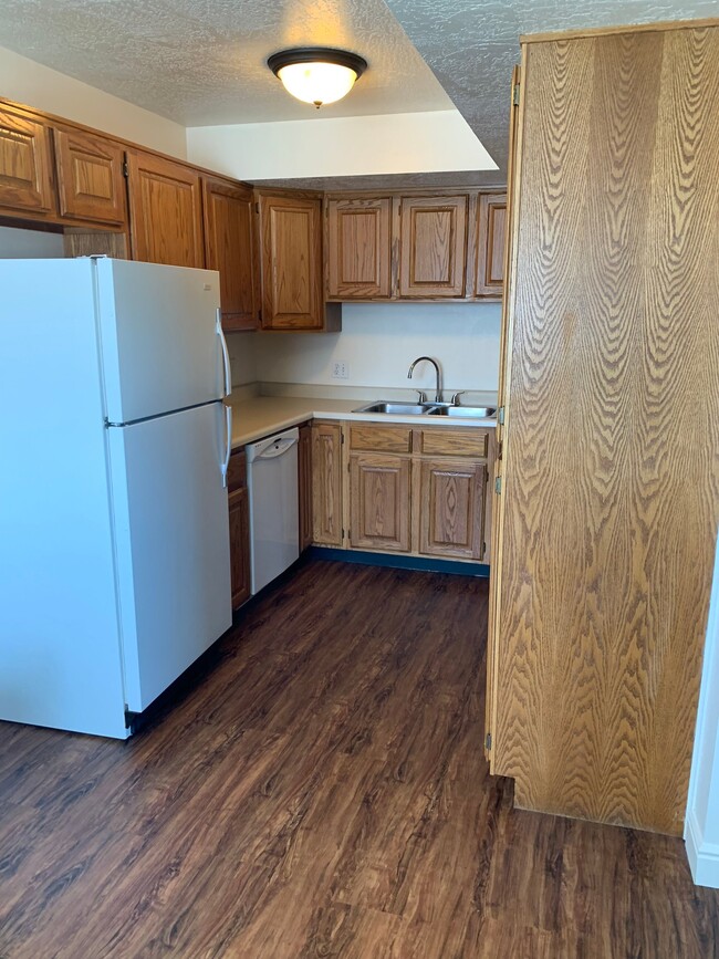 Photo - 203 N 450 W