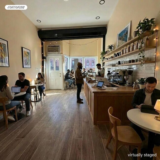 Photo - 564 Vanderbilt Ave