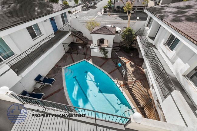 4433 W 120th St.