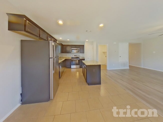 Photo - 9921 Amosite Dr