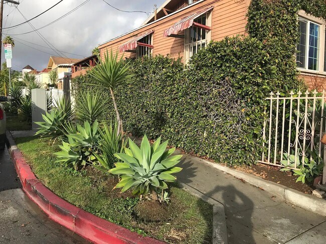 5213 Fountain Ave Unit 5213