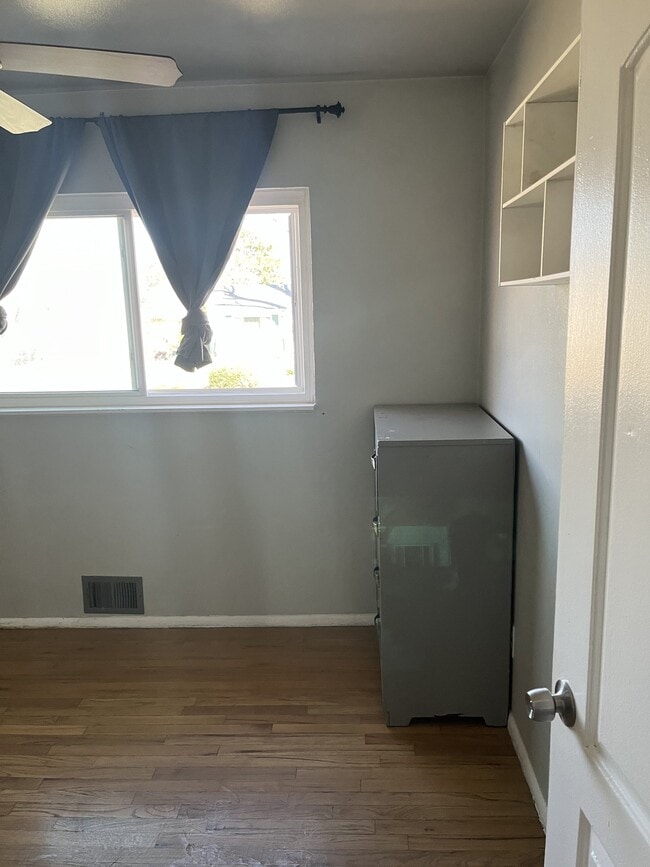 Building Photo - 1633 S Julian Way